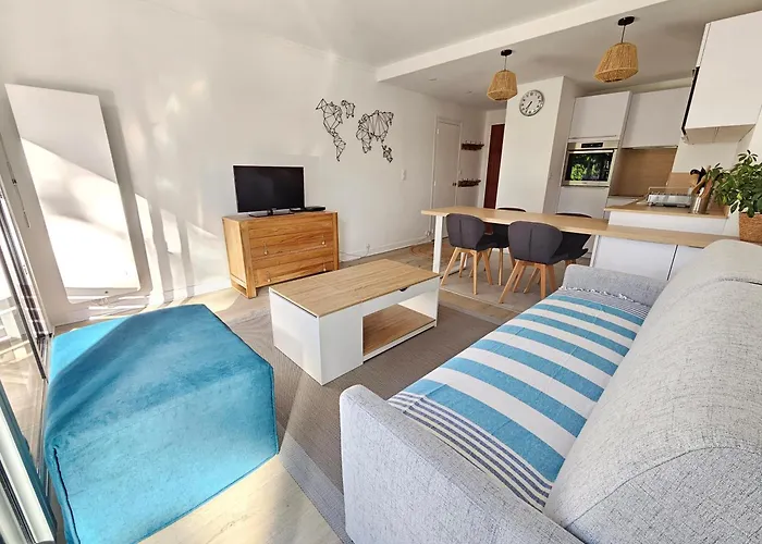 Le Capitole - Front De Benoit, Escapade A Deux アパート *