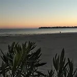 Le Capitole - Front De Benoit, Escapade A Deux Апартаменты *